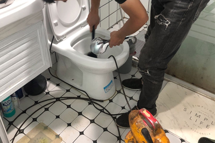 七叉镇疏通下水道